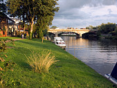 Stone Bridge over the River Thames, Staines, Middlesex, England 